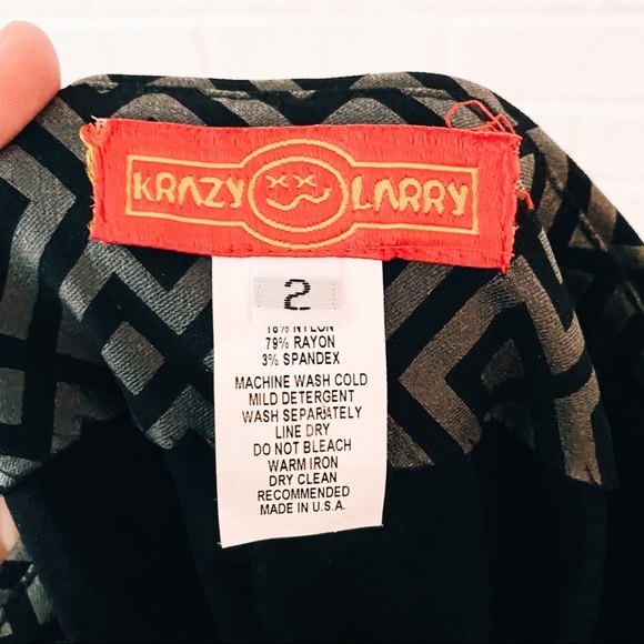 Krazy Larry geometric print pull on black ankle pants - Picture 5 of 6